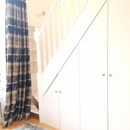 F8-Mezzanine 1St Floor Flat Fits 3 Near Paddington Apartman London Kültér fotó